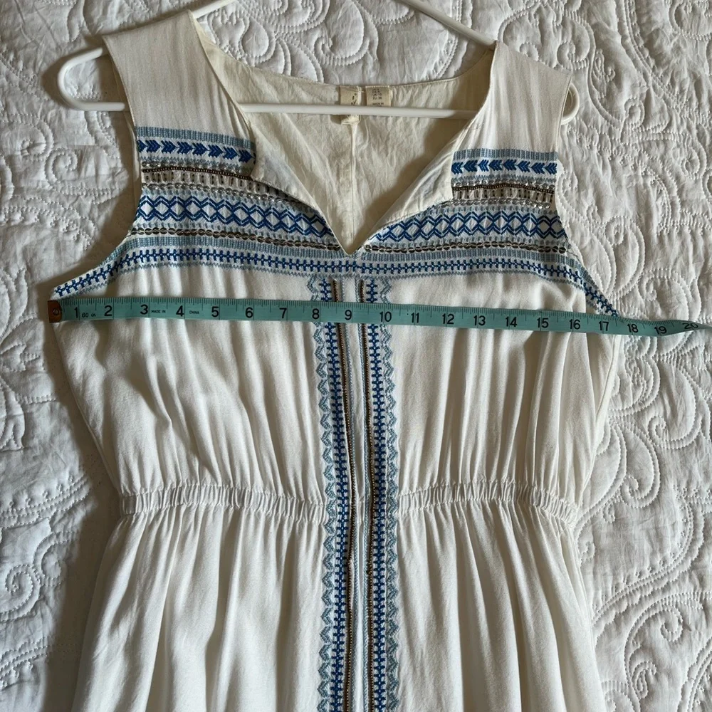White Dress with Blue Embroidery - Picture 4 of 6